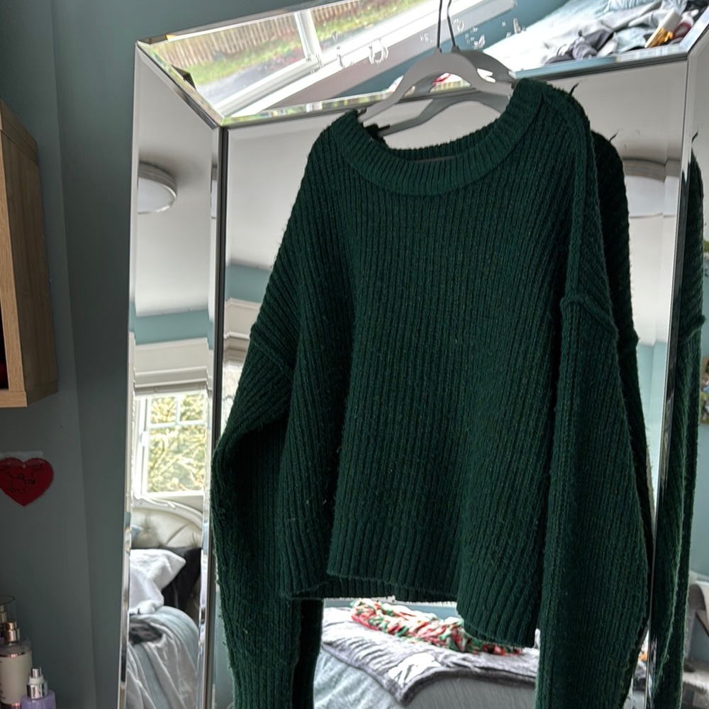 Women's Green Sweater American Eagle